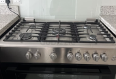 Haier 5 burner Cooker