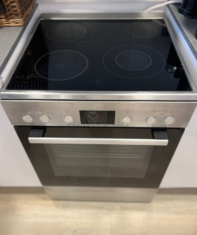 Series 4 free-standing Bosch electric cooker Stainless steel FREE DELIVERY +WARRANTY