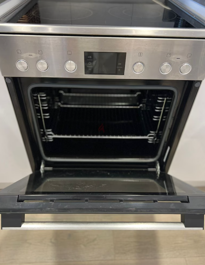 Series 4 free-standing Bosch electric cooker Stainless steel FREE DELIVERY +WARRANTY