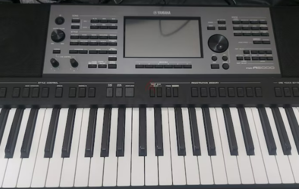 PSR Yamaha 5000