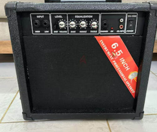 Wolfen Practise Guitar Amplifier in excellent working condition