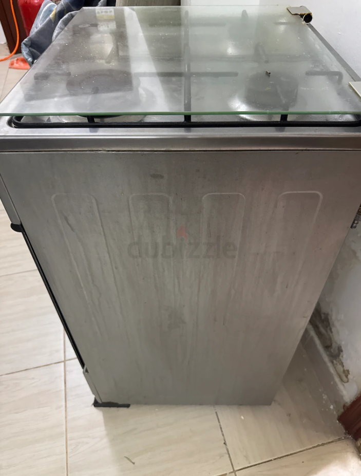 Veneto 4 Burner Gas Cooker good condition