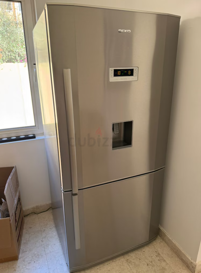 Beko Top Bottom Freezer Refrigerator Excellent condition