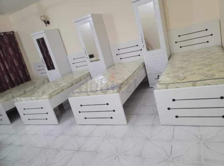Selling brand new single bed with medical mattress good quality
