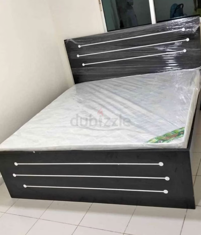 Brand New MDF queen size bed frame selling good quality king size bed