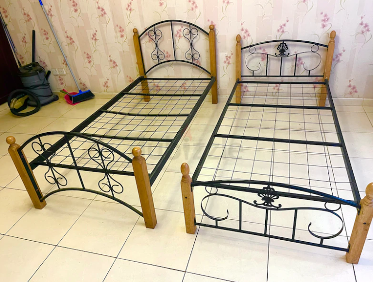 Two single cot for sale Aed 150