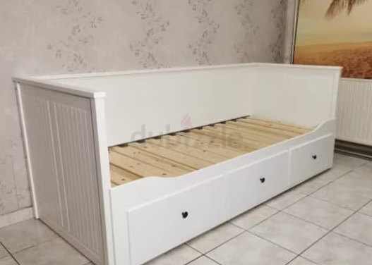 Ikea hemnes daybed with 3 underneath storage drawers and with 2 brand new mattresses