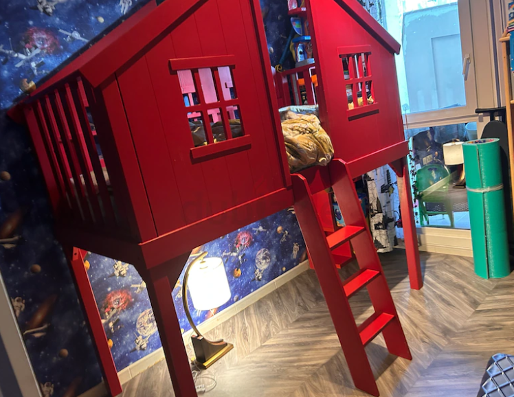 كوخ النوم الساحر للأطفال – ملاذ آمن للأحلام والخيال