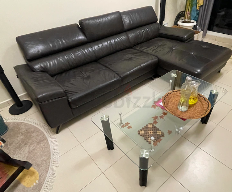 L AHAPE LEATHER SOFA FOR IMMEDIATE SALE AT THROW AWAY PRICE