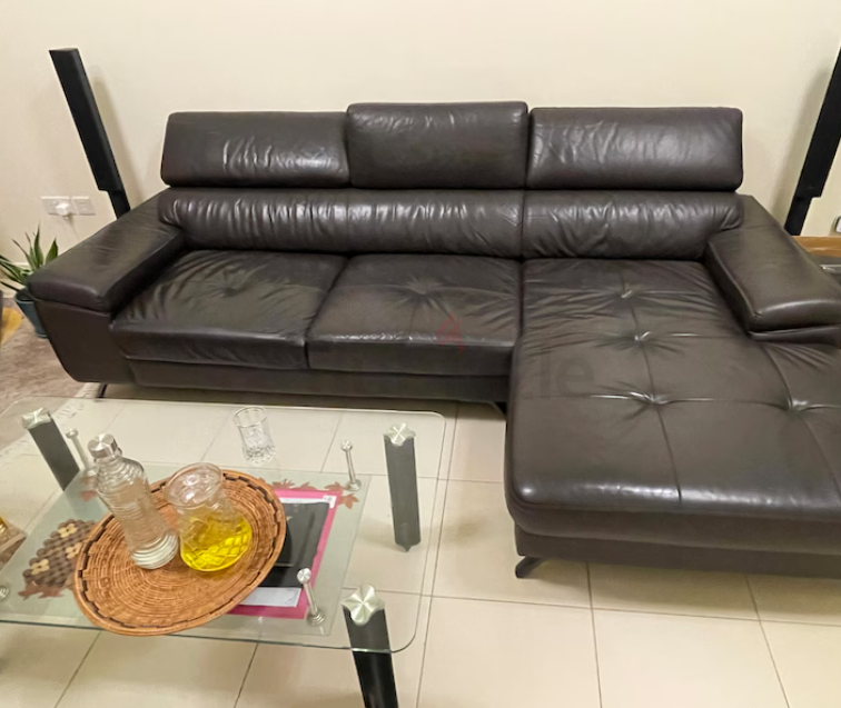 L AHAPE LEATHER SOFA FOR IMMEDIATE SALE AT THROW AWAY PRICE