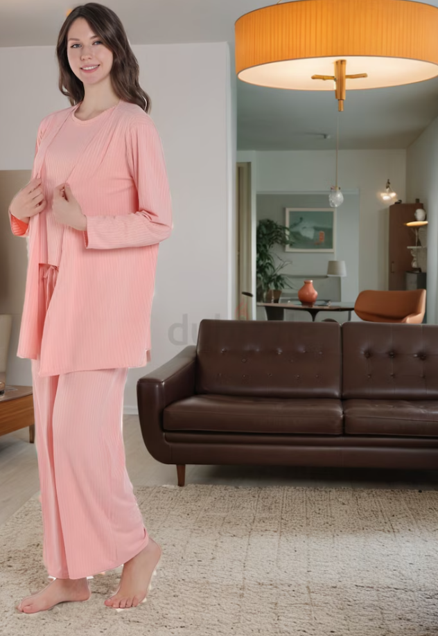 طقم نسائي من 3 قطع بجودة عالية وأناقة لا مثيل لها 3Piece Womens Set High Quality Unmatched Elegan