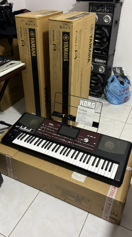 للبيع korg pa700 اخو الجديد مع كامل ملحقاتو وهدية سيت شامل