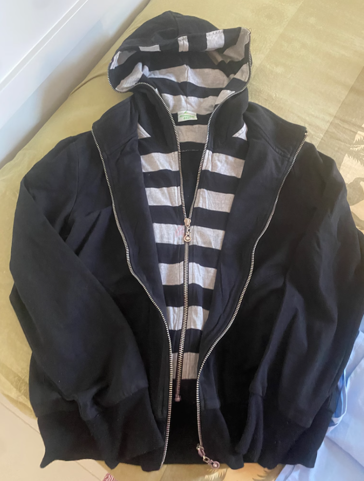 بلوزة متنوعة بأكمام طويلة