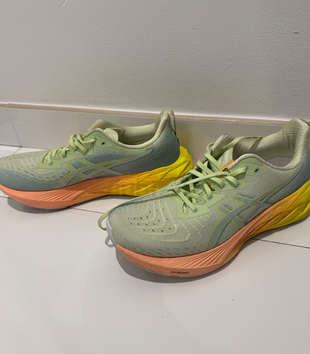 Asics novablast paris