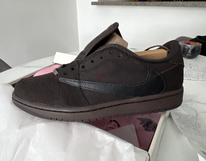 Jordan Travis scott Velvet Brown with receipts