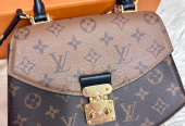 Louis Vuitton Tilsitt Bag