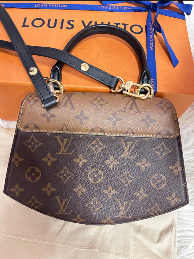 Louis Vuitton Tilsitt Bag