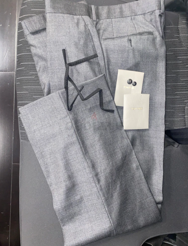 TOM FORD Black Suit 56R