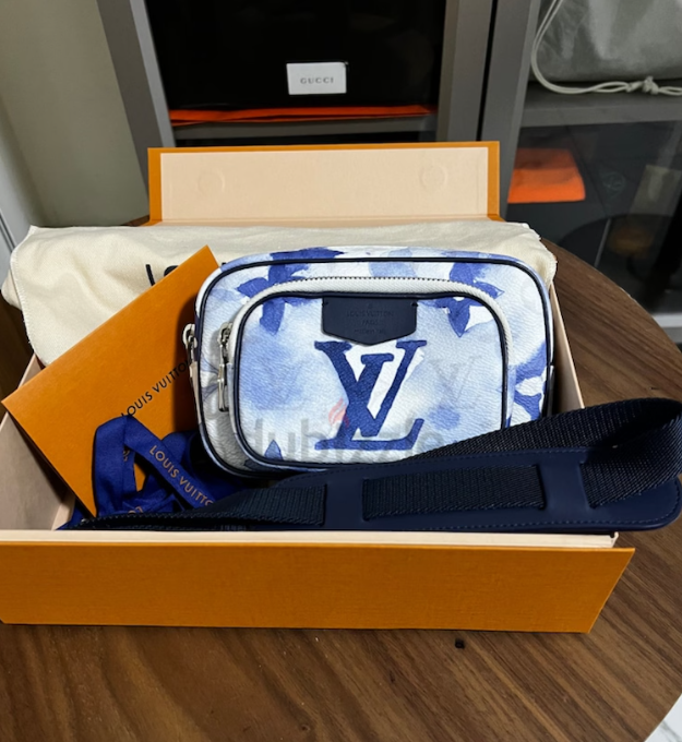 Louis Vuitton Outdoor Pouch/ Authentic