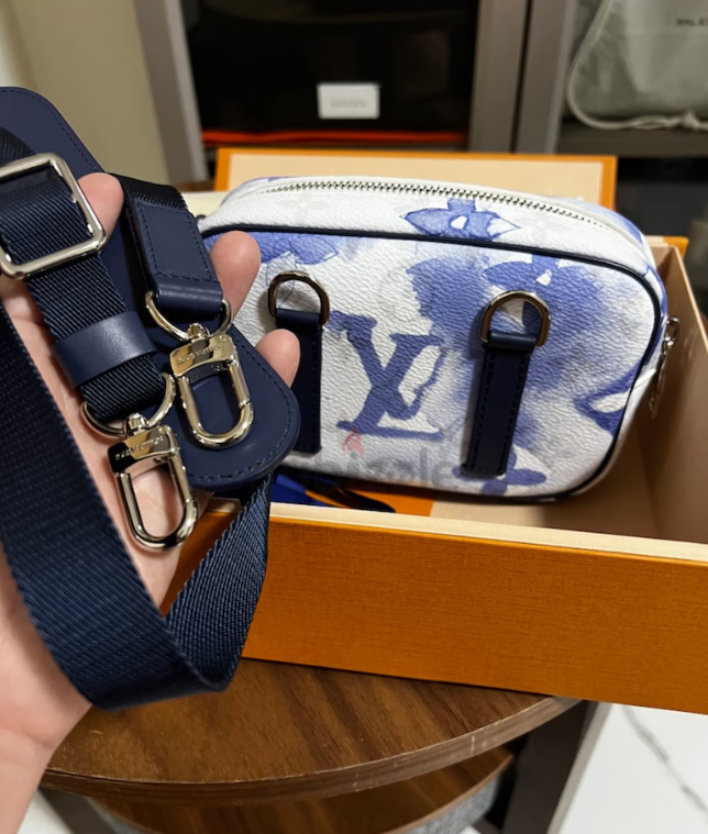 Louis Vuitton Outdoor Pouch/ Authentic