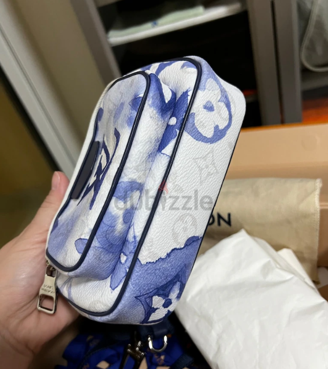 Louis Vuitton Outdoor Pouch/ Authentic