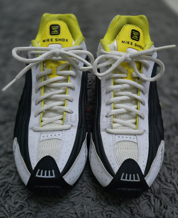 Original like new nike shoes bundle size 9us