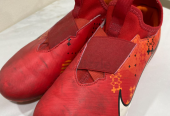 Football shoes sizes 38.5 good condition.