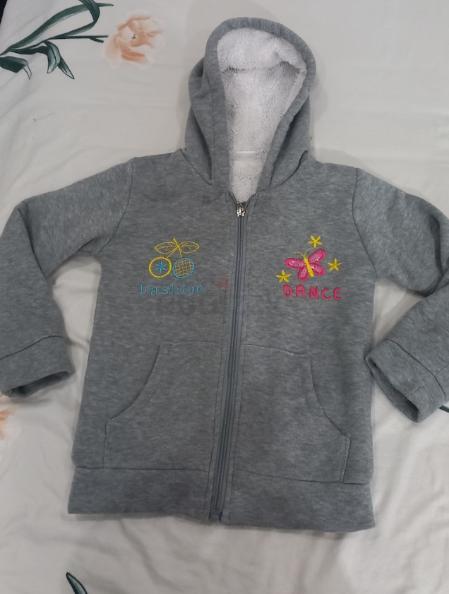 Girls gray winter jacket, sizes 5 to 6 years