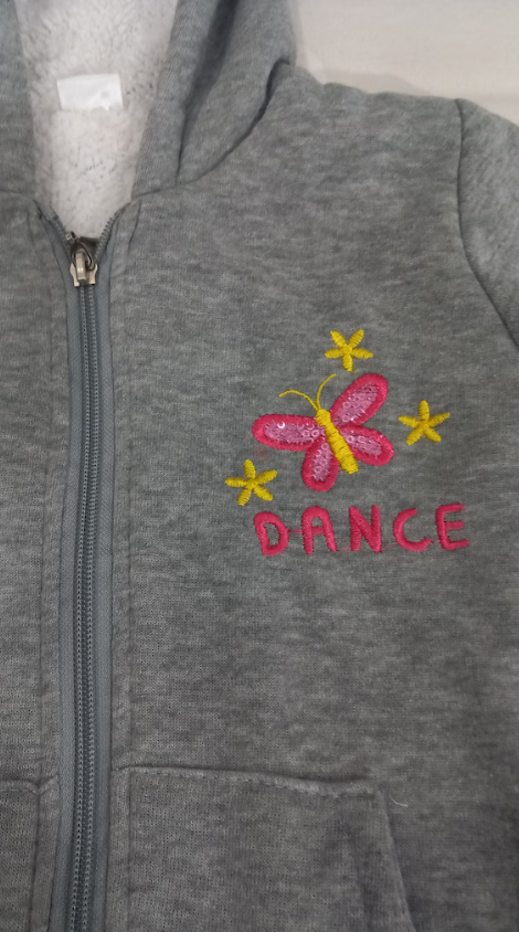 Girls gray winter jacket, sizes 5 to 6 years