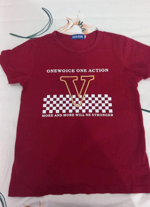 Burgundy cotton baby t-shirt, size 8 years