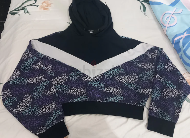 Black cotton hoodie for winter, size 14