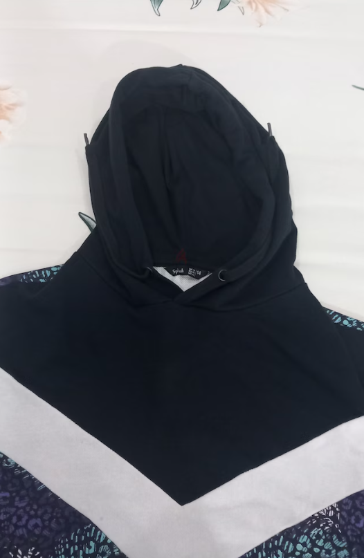 Black cotton hoodie for winter, size 14