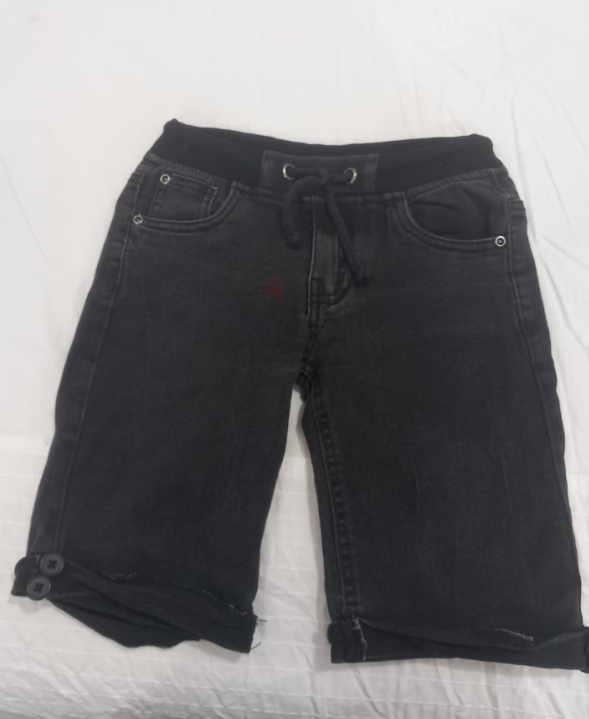 Black jeans shorts for boys, size 7 to 8 years