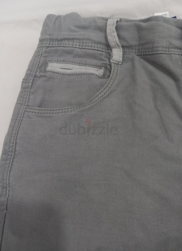 Grey cloth pants, size 5 to 6 years