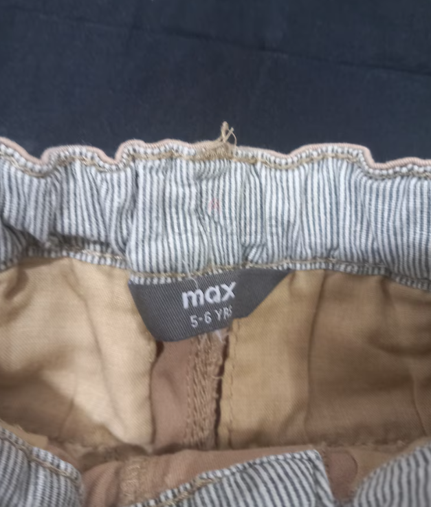 Beige cloth pants for boys, size 5 to 6 years