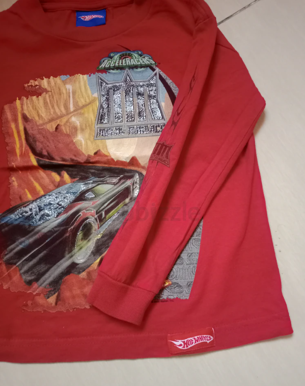 hot wheels t shirt for kids good condition to table for 6 to 7 years