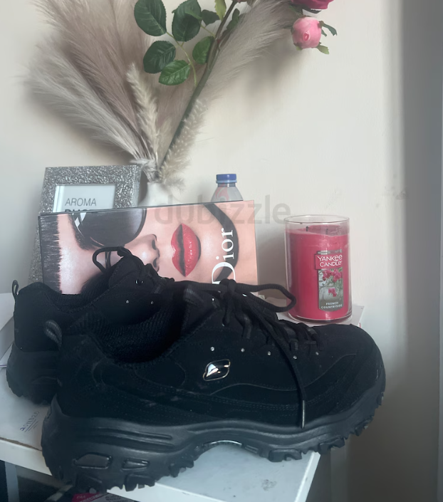 SKECHERS Leather Sneakers