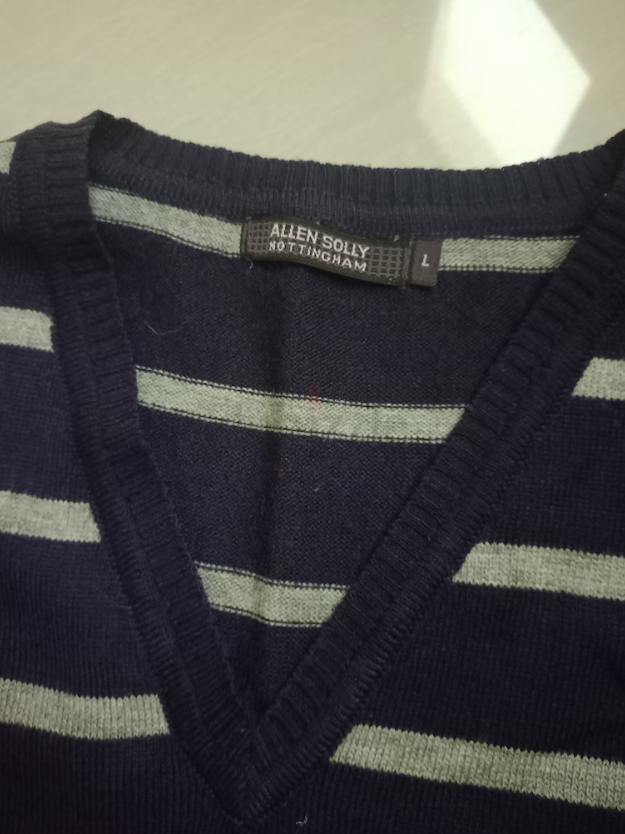 sando sweater for mens grand Allen Solly and Bossini.. size L and Xl. .