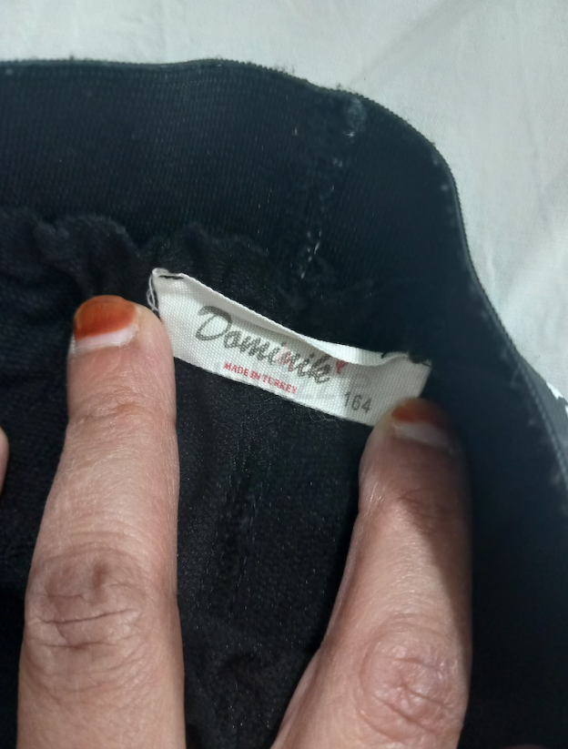 Black cotton shorts, size 8 to 9 years