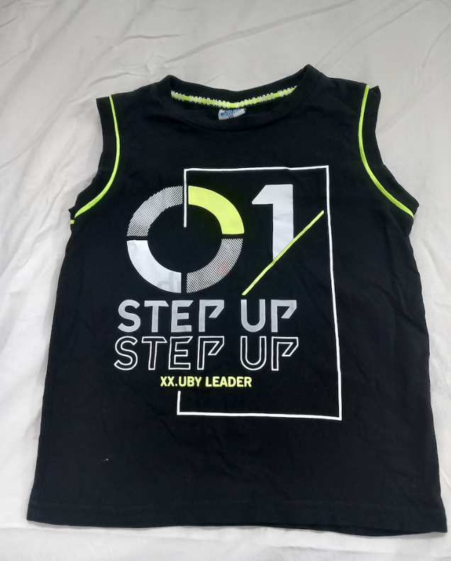 Cotton T-shirt for boys, size 6-7 years