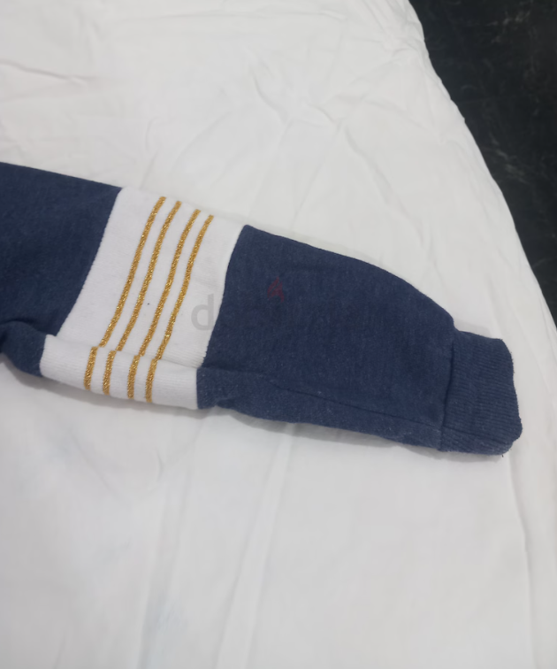 Winter sweater for girls, size 5 to 6 years