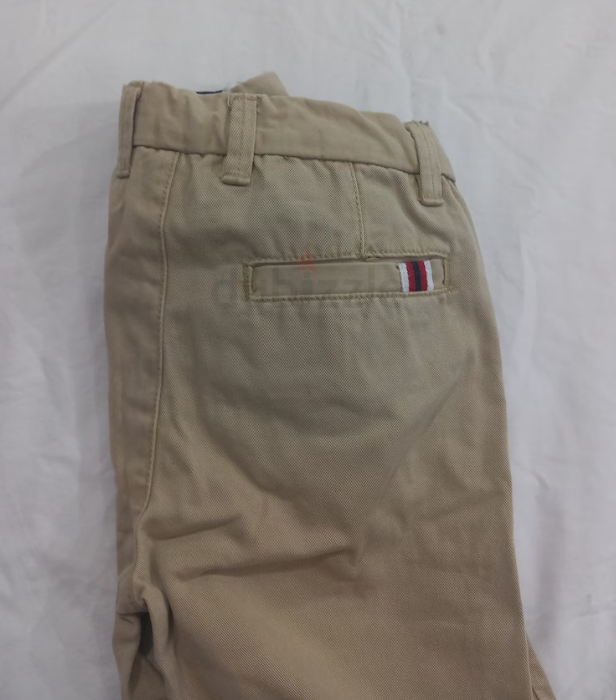 Light and dark beige shorts for boys, size 7 to 8 years