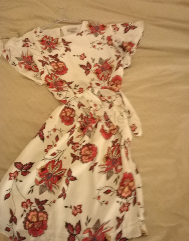 Woman dress 25 dhs size small