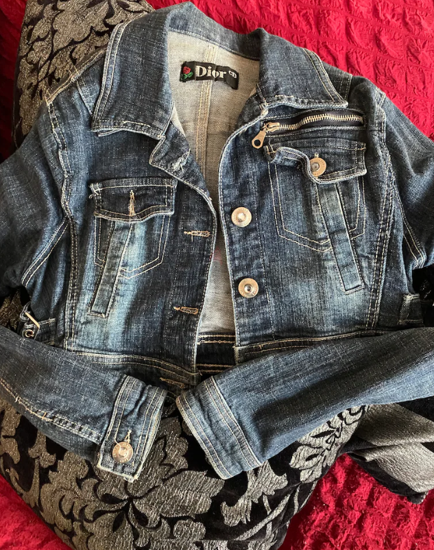 جينزات متنوعة و مختلفة للسيدات