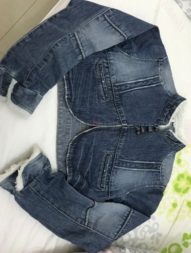 جينزات متنوعة و مختلفة للسيدات