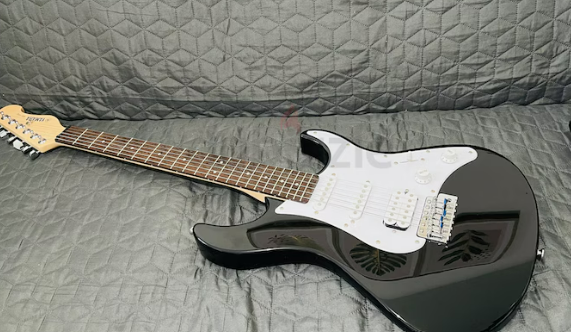 Yamaha Electric Guitar