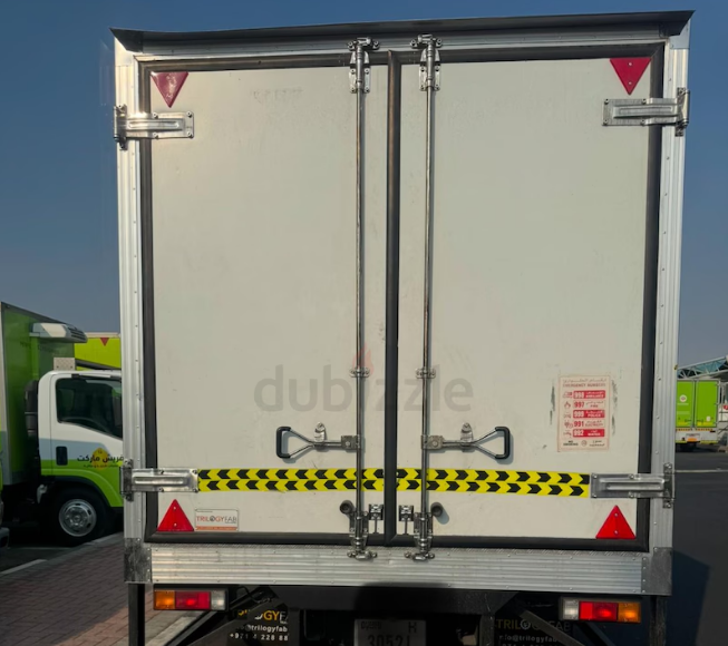 Mitsubishi Fuso-Ashok lay land