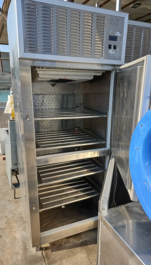 Halabi chillar single and double door available in good condition