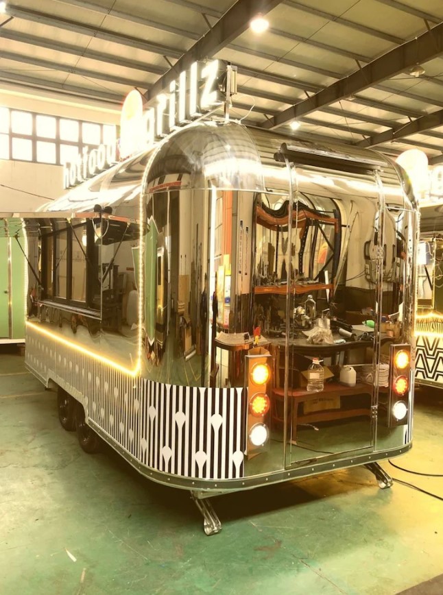 Brand new 5 meter Food truck Fully equipped