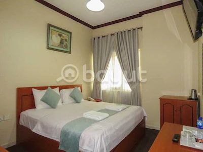 One Bedroom Hall